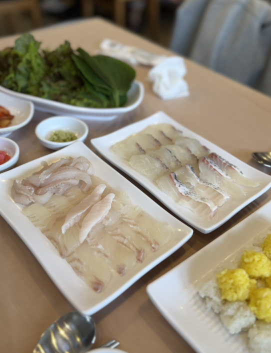 삼삼횟집 representative image